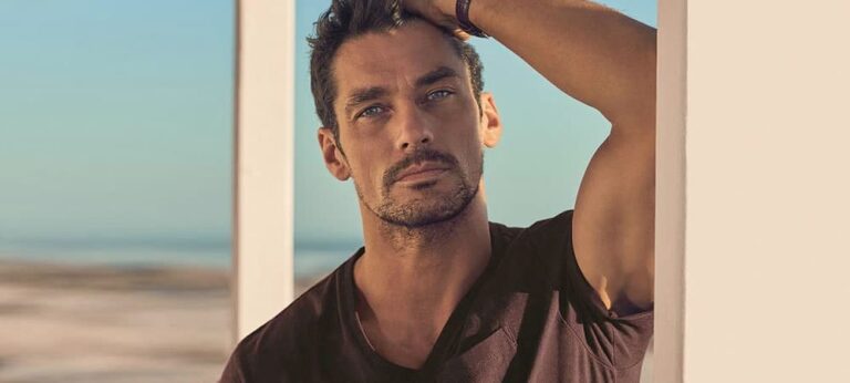 11 Holiday Grooming Essentials To Pack This Summer