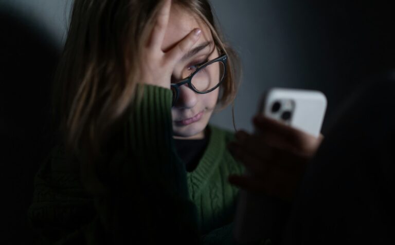 France just voted to ban kids under 15 from social media, but Australia’s ban shows how hard that is to enforce