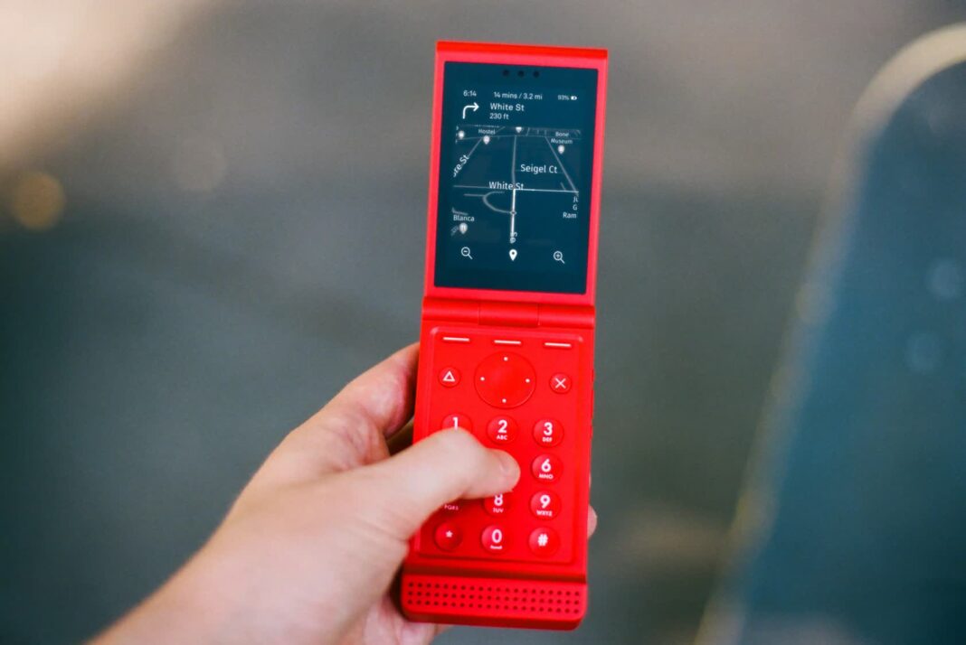 This $299 flip phone is the anti-smartphone, promises to save you from doomscrolling hell