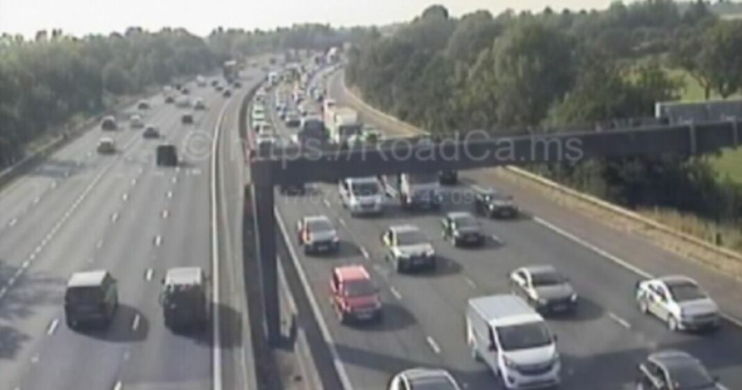 M6 traffic RECAP: Fuel spillage near Preston sparks huge 1 hour delays | UK | News