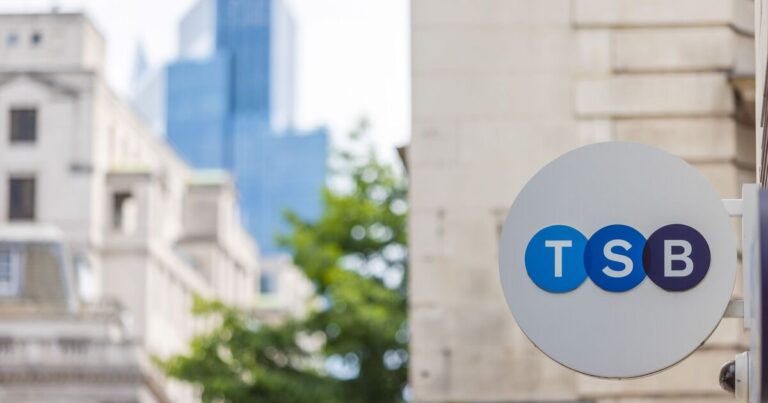 ‘I’m a TSB scam expert – beware of cruel trick costing holidaymakers £981’ | Personal Finance | Finance