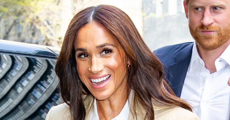 Royal Family LIVE: Meghan Markle reduced to ‘donning disguises’ | Royal | News