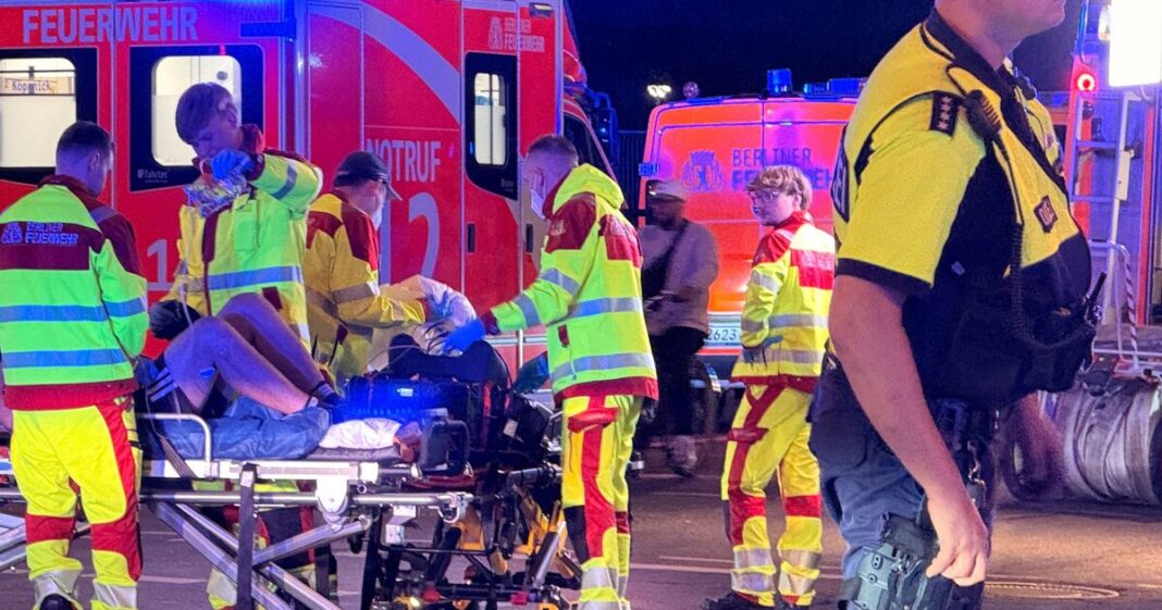 Berlin Pride LIVE: Manhunt for ‘Islamist’ after vehicle drives into crowd – 17 victims | World | News