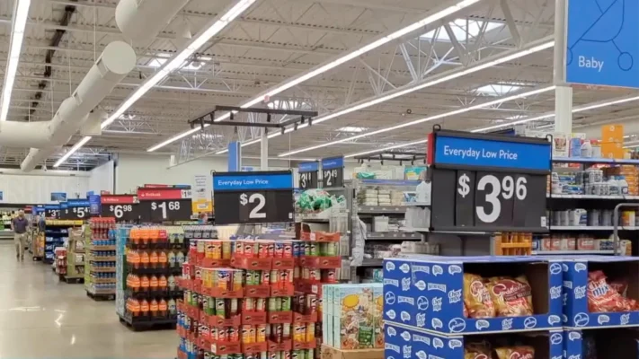 Trump Praises Giant Eagle’s Summer Price Cuts