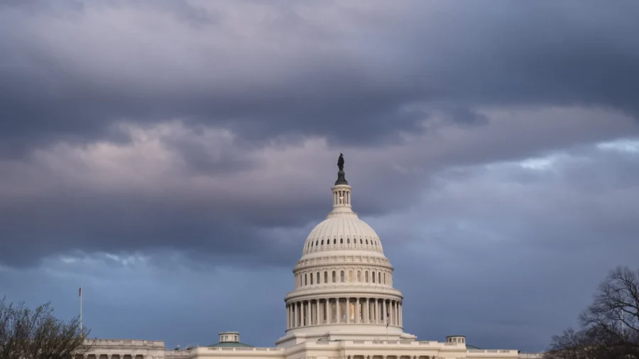 House Passes Congressional Stock Trading Ban