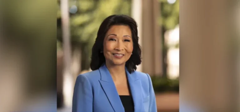 Hawaii’s Lt. Gov. Indicted in State Corruption Probe