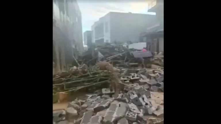 Flood Survivors in Southern China Describe Days of Hunger as Volunteers Struggle to Deliver Aid