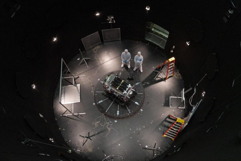 Private Mission to Rescue NASA’s Aging Telescope Runs Into Its Own Trouble