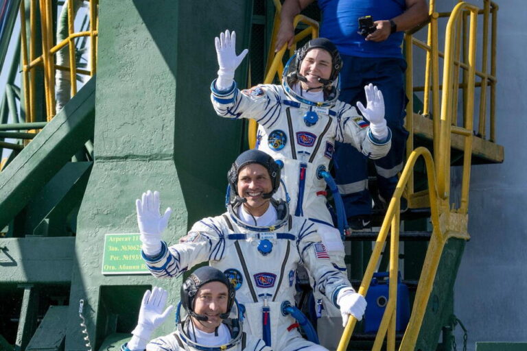 US-Russian Crew Arrives at the International Space Station for 8-Month Mission