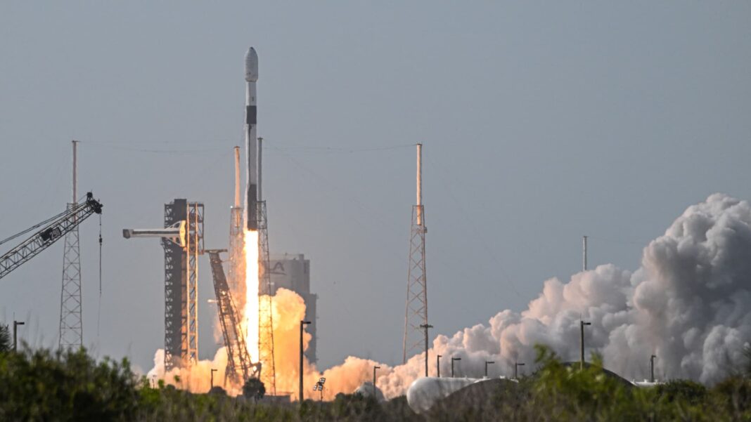 SpaceX, Blue Origin may get quicker launch OK with fewer environmental rules