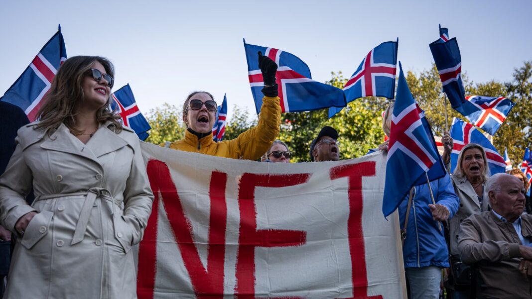 Iceland rejects reopening EU talks in closely fought referendum