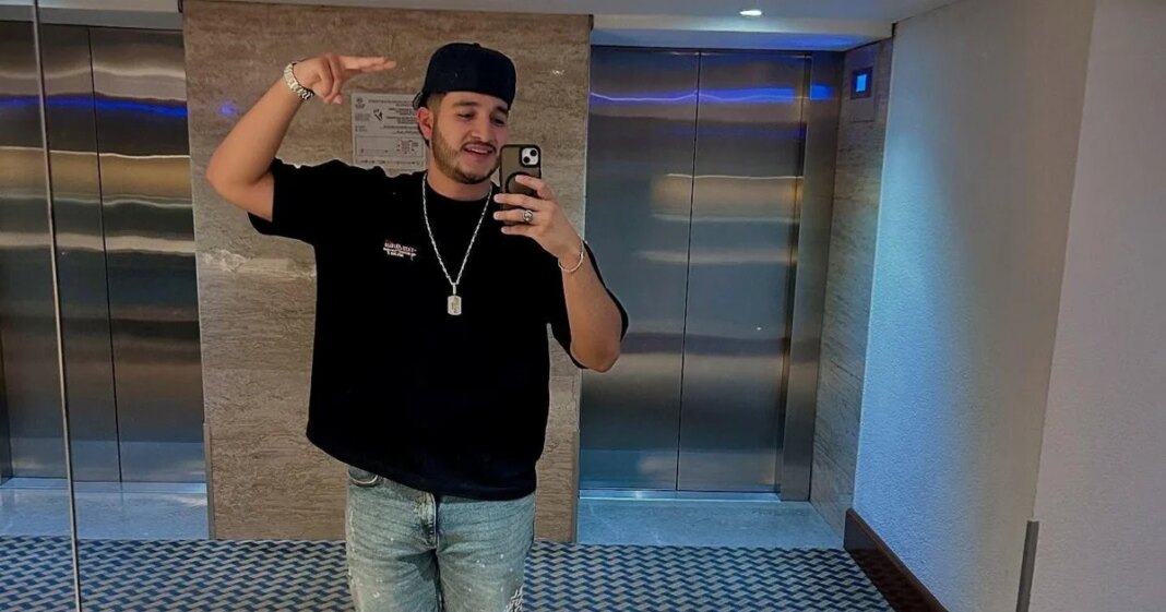 Popular social media influencer shot dead during livestream outside restaurant in Mexico