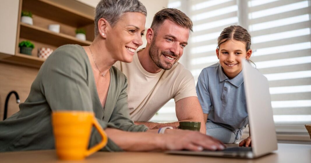 Some British households to receive one-off £516.50 payment – applications now open | Personal Finance | Finance