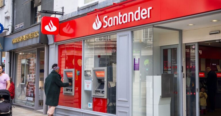 Santander launches bumper 4.7% Cash ISA with £400 bonus | Personal Finance | Finance