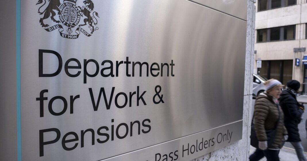 DWP confirms pension benefit age rise for older people in August | Personal Finance | Finance