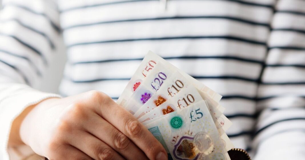 Older state pensioners handed bumper £1844.32 Monday AP payments in August | Personal Finance | Finance