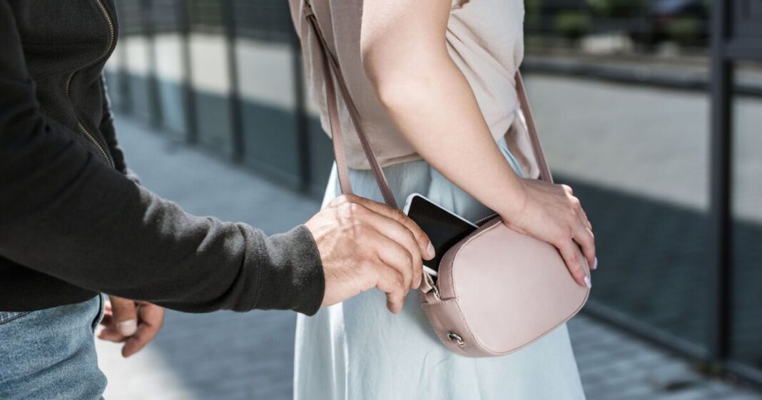 3 steps iPhone users must take if phone is snatched