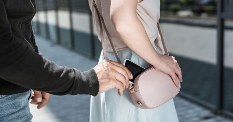 3 steps iPhone users must take if phone is snatched
