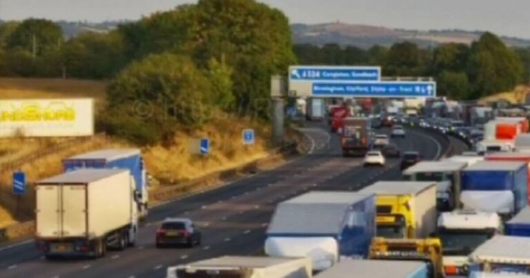 M6 traffic LIVE: Chaos as crash in Cheshire sparks spillage | UK | News