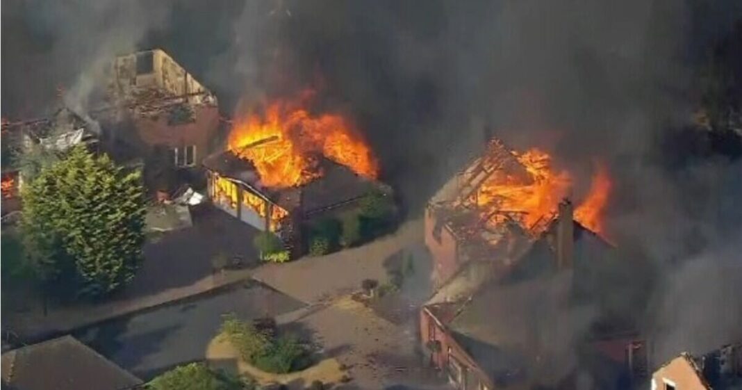 Stourbridge fire LIVE: Child among 10 injured after ‘apocalyptic’ fire engulfs houses | UK | News