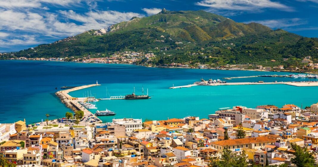 Panic as Brit dies on beach in holiday hotspot – tourists watch in horror | World | News