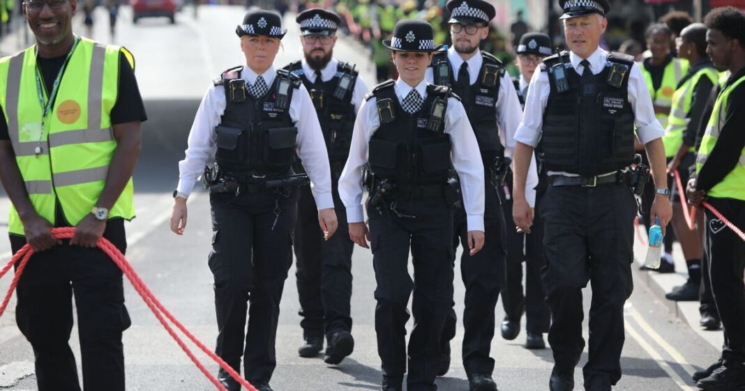 Notting Hill Carnival LIVE: 2026 party gets underway in London with heavy police presence | UK | News
