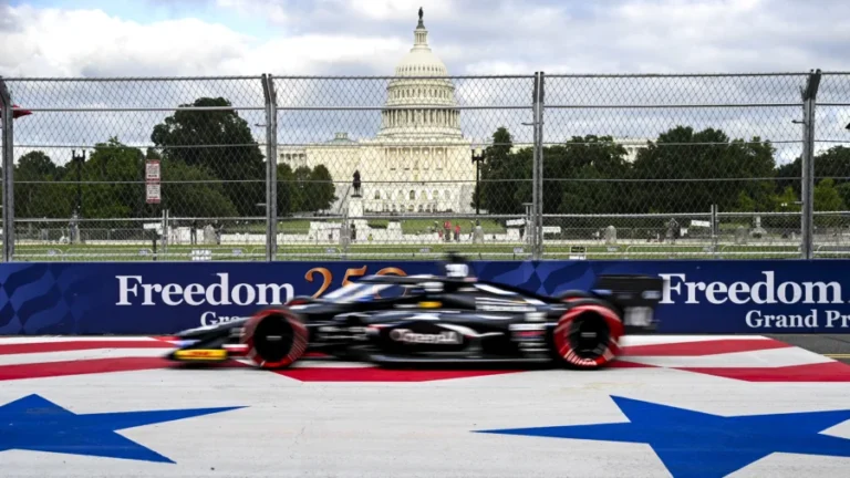 Palou Grabs Pole, Legend Gordon Seizes IROC Title in First Day of Freedom 250 Grand Prix
