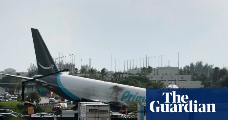 Amazon cargo plane crashes at Miami airport and hits several vehicles | Florida