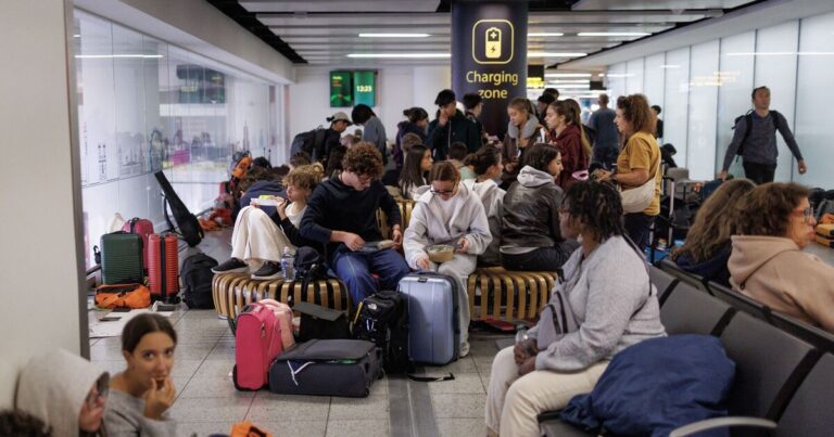 UK airport delays: What are my rights when my flight is delayed? | Personal Finance | Finance