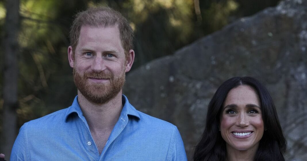 Royal Family LIVE: Harry and Meghan ‘cheering Earl Spencer on’ after book claims source | Royal | News