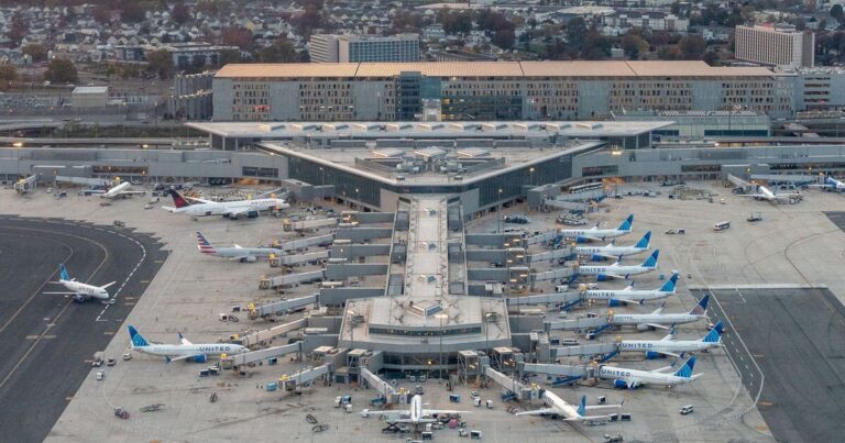 Fresh travel nightmare as flights ‘paused’ at Philadelphia, Teterboro and Newark airports | World | News