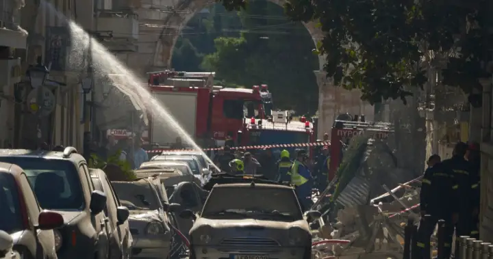 At least 2 injured, 5 missing after explosion in Greece collapses building – National