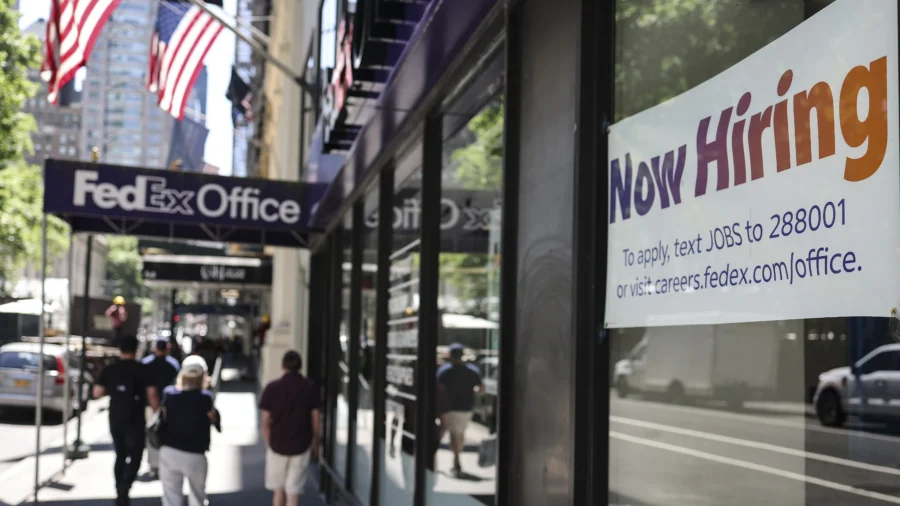 US Private Payrolls Grow Just 38,000 in August, ADP Says