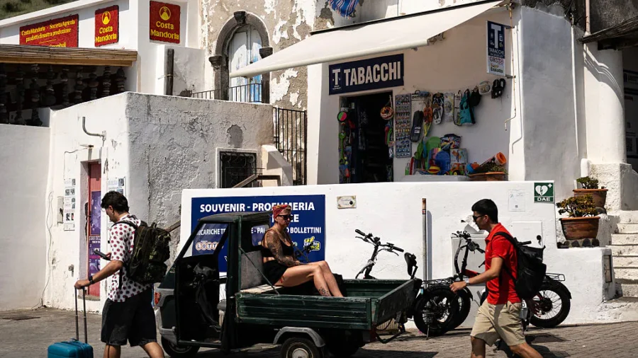 US Urges Americans to Exercise Caution in Italy Over Terrorism, Crime