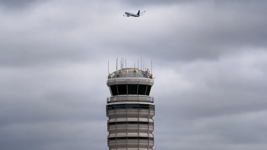Senate Approves Mental Health Legislation for US Pilots, Air Traffic Controllers