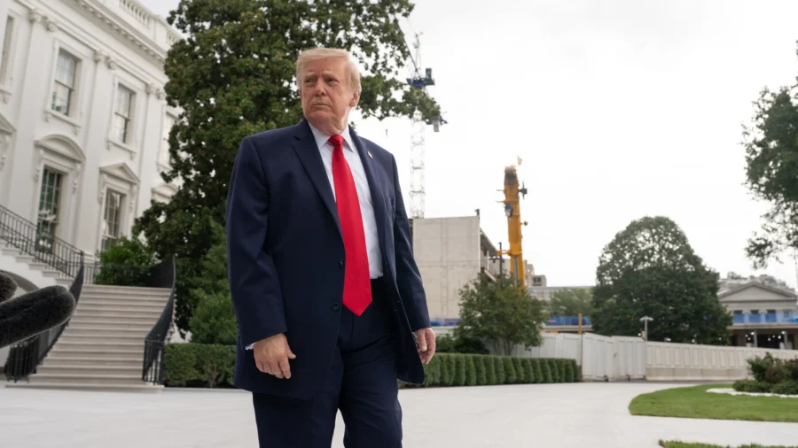 Trump Rejects Integrating With China on AI