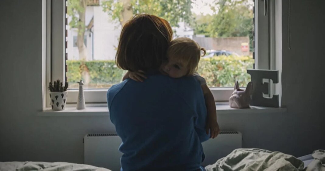 What is postpartum psychosis? – CBS News