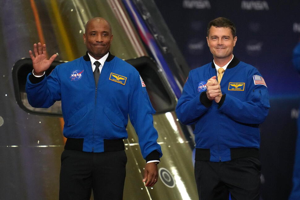 Artemis II Moonshot Commander and Pilot Are Hanging up Their Astronaut Suits at NASA