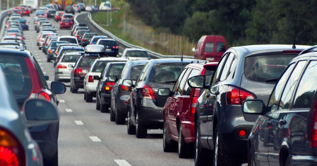 Drivers issued alert as ‘poorest motorists forced to pay more for insurance’ | Personal Finance | Finance