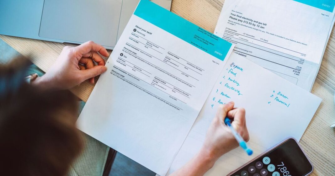 Energy customers can slash bills by £120 per year with one tip | Personal Finance | Finance