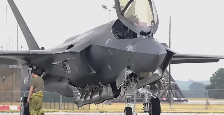Pentagon Strikes F-35 Deal With Lockheed Martin