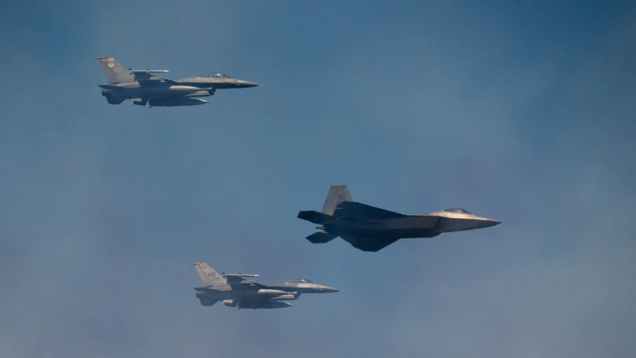 F-16 Jet Uses ‘Headbutt Maneuver’ to Intercept Plane Near Trump’s Mar-a-Lago