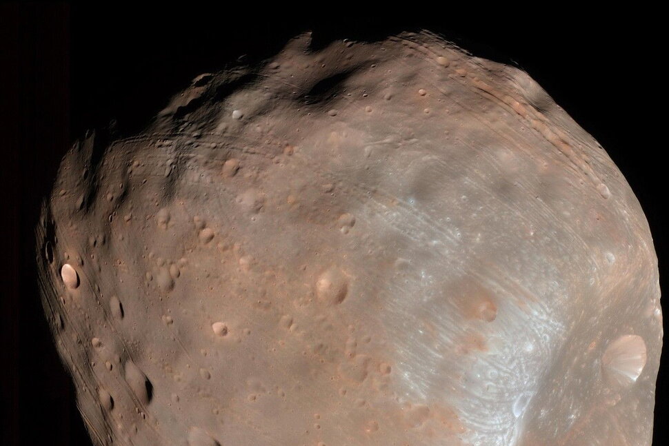 Japan Launches Spacecraft to Mysterious Moons of Mars in a Bold Mission to Bring Home Soil Samples